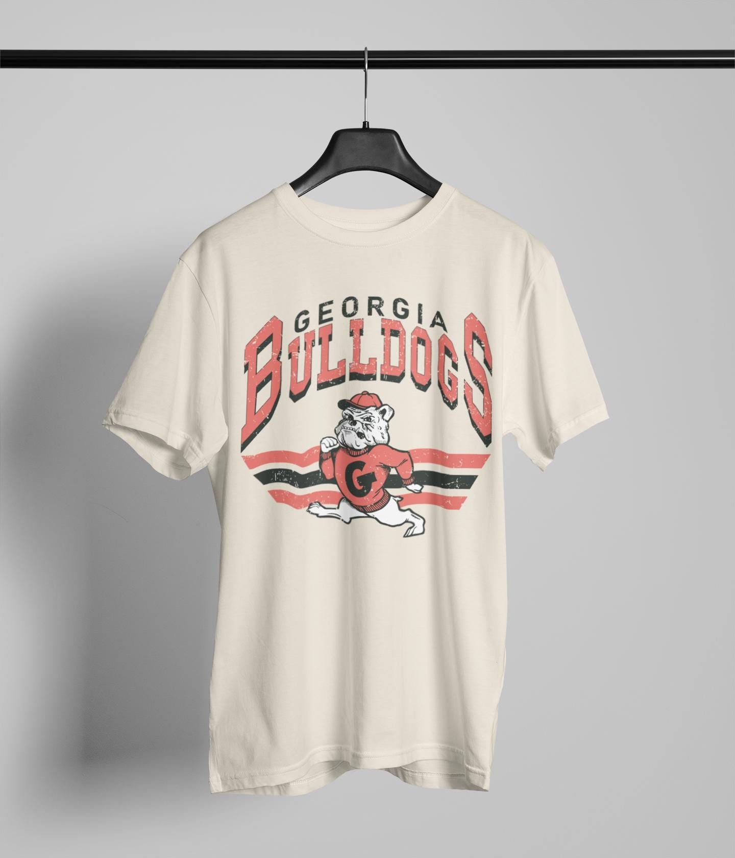 Vintage Georgia Bulldogs T-Shirt – Retro UGA Football Tee